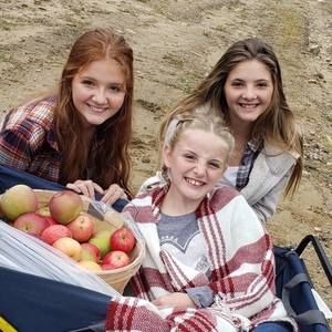 Meet your Posher, Karlie